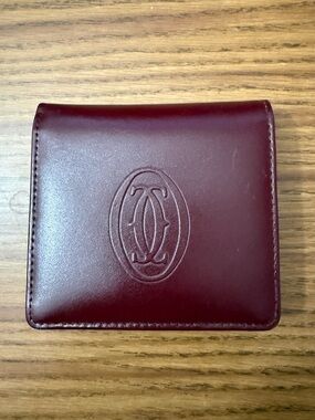 Nice leather wallet- woman’s very good condition
